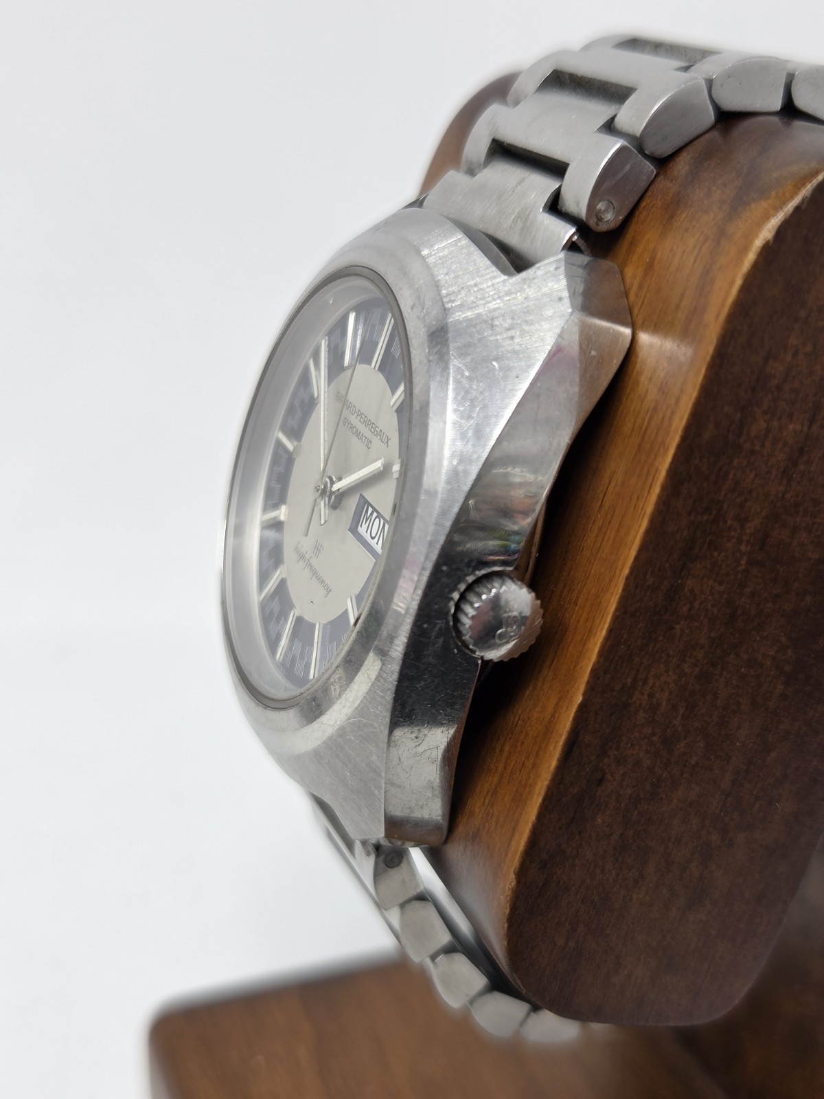 Vintage Girard-Perregaux Gyromatic High Frequency Blue Racing Dial Watch 1970s