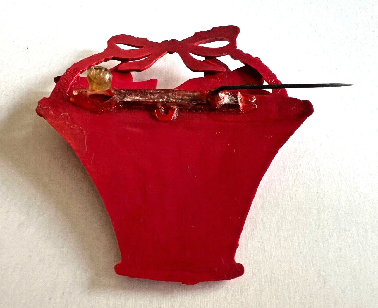 RED Plastic Resin FLOWER BASKET with Bow Brooch Pin, Vintage Floral Rockabilly