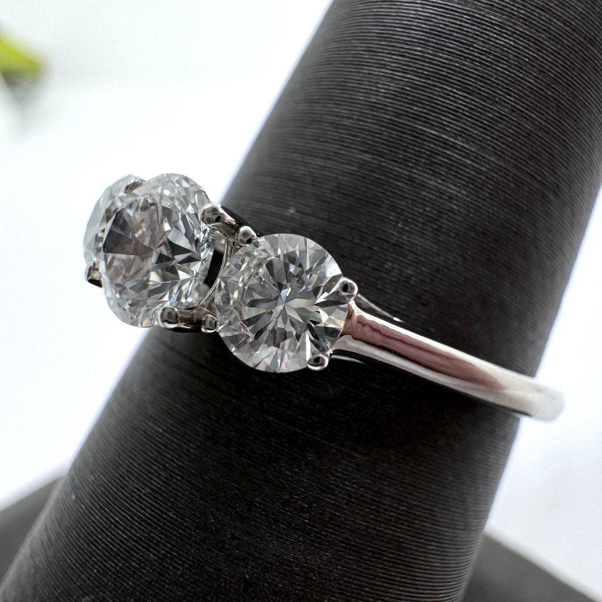 1.95G 14K 585 White Gold 0.80ctw LAB Diamond Ring! (CMP109310)