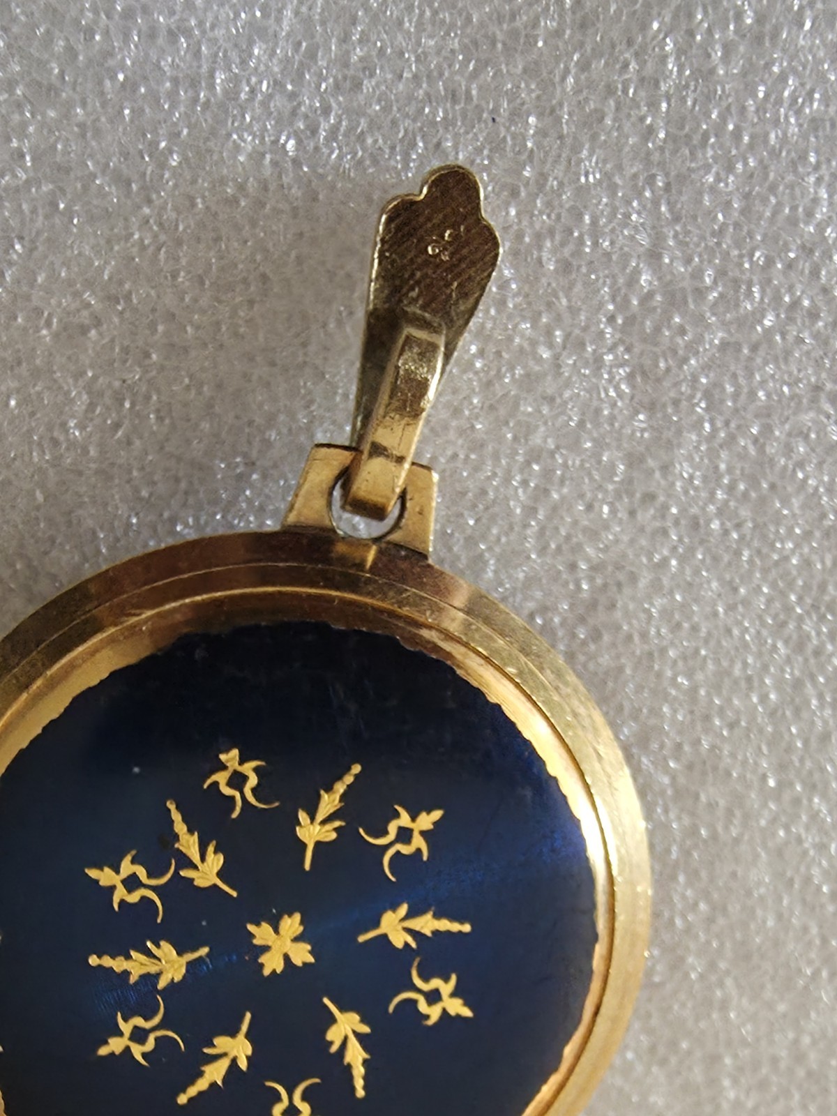 Vintage Waltham Swiss Made 17-Jewel Mechanical Pendant Watch