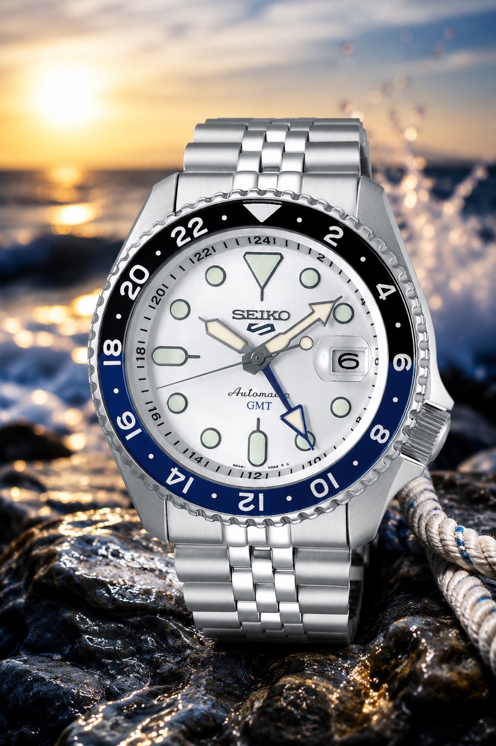 Seiko 5 Sports GMT SSK033K1 – Silver Cloud “Batman” Automatic 42.5mm 100m NEW