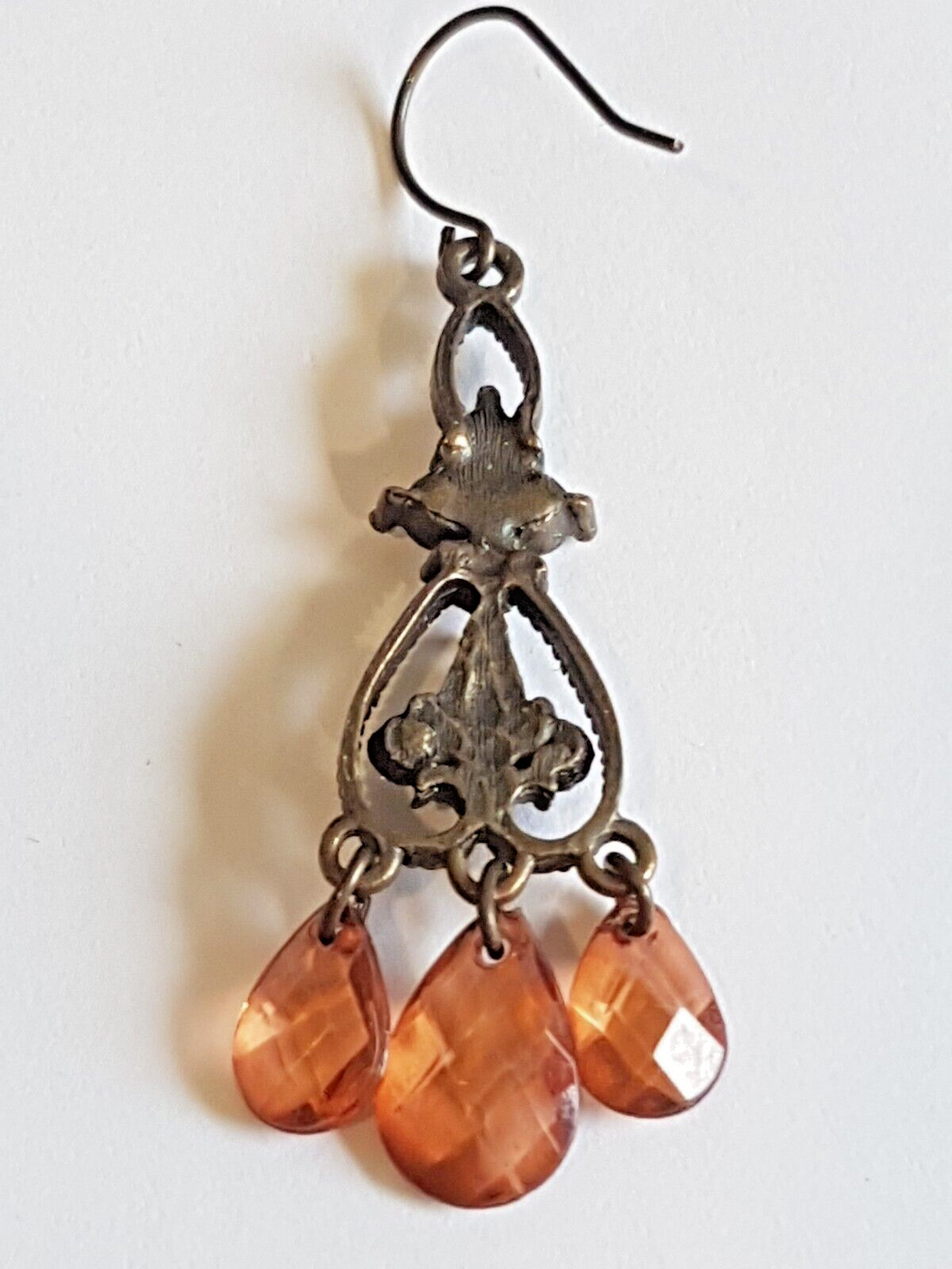 Vtg Amber Stone/Glass/ Faux Tiger’s Eye Chandelier Hook Costume Fashion Earrings