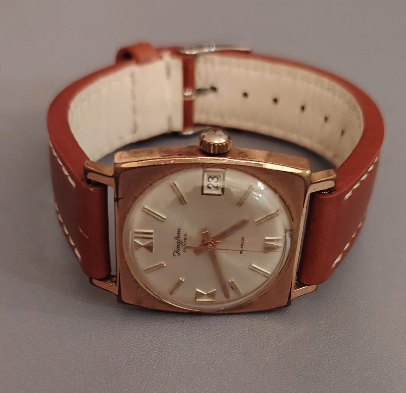 WOMEN’S 1960 JUNGFRAU WATCH – VINTAGE SWISS MADE – ETA 2409 MOVEMENT – INCABLOC