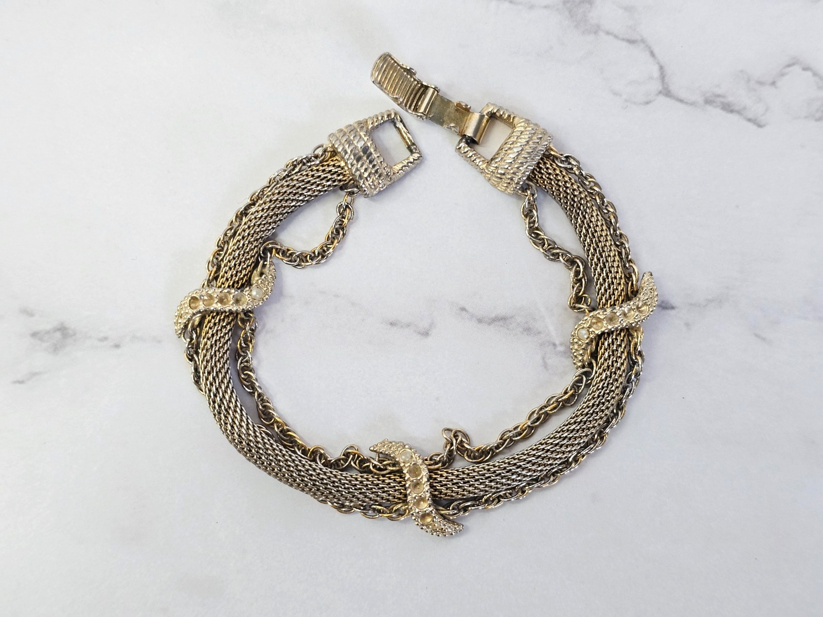 Vintage Signed GOLDETTE Gold Tone Mesh Chain Bracelet Faux Pearl Flowers 7″