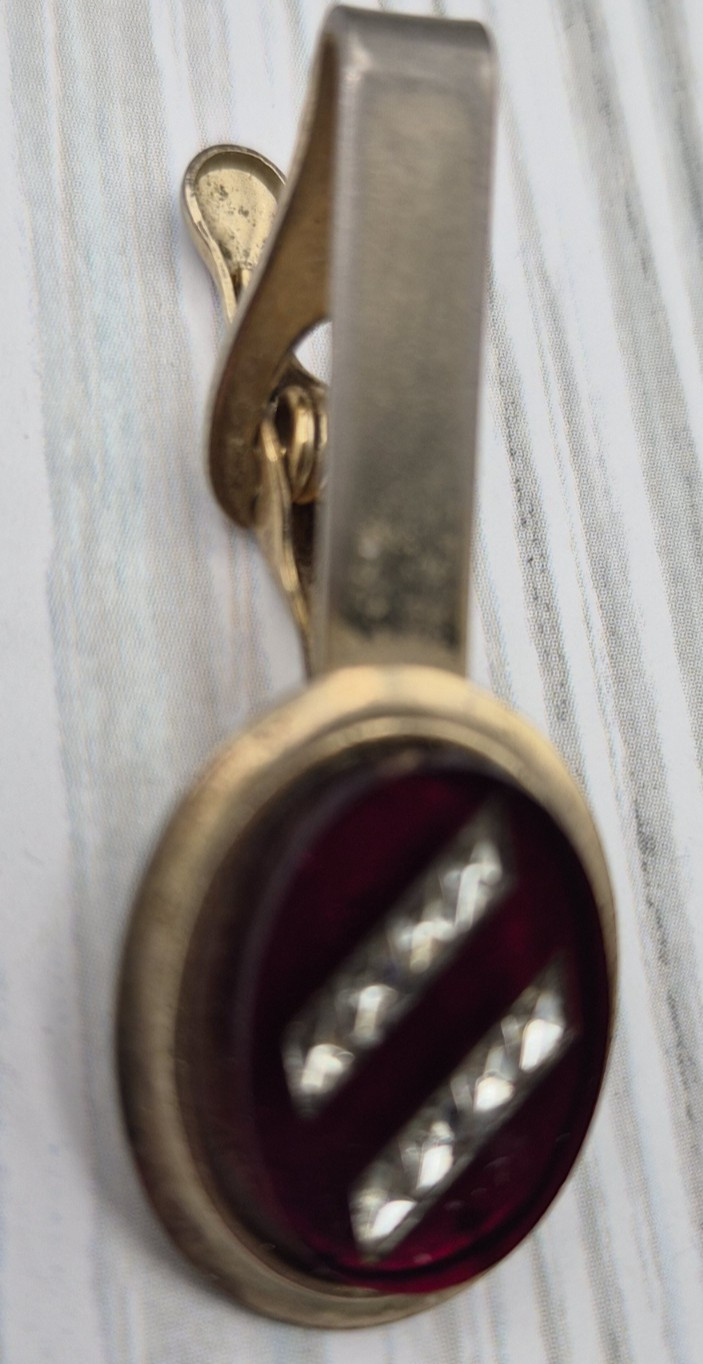 Vintage Red Acrylic & Glittering Rhinestone Focal Piece Gold Tone Tie Bar Clip