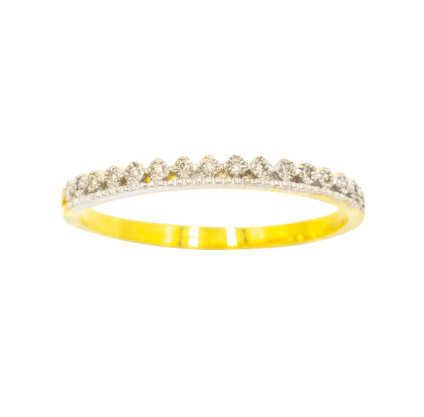 Row ring 9k gold 1.1 gram Natural Diamond 0.06 carat ring size 7