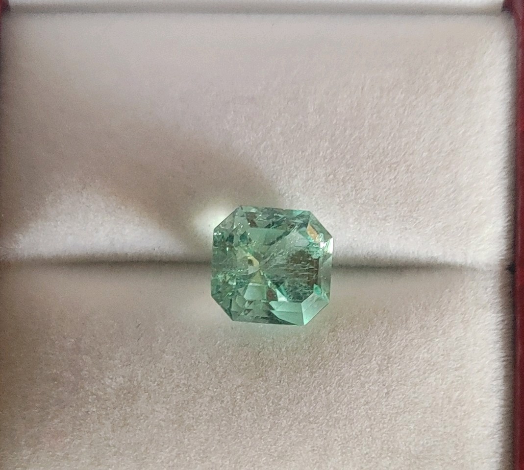 Columbian Emerald, Old Stock 3.65 Carats, Eye-Clean!