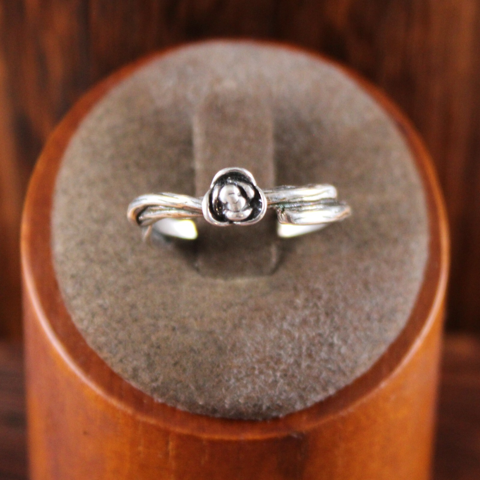 PZ ISRAEL Small ROSE BUD with Rose Stem Band Ring Sterling Silver Size 8