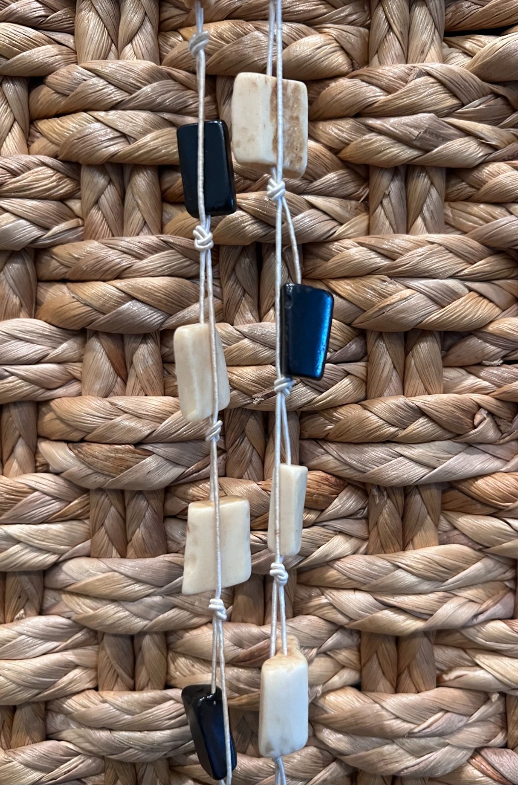 ARTISAN LONG BEADED NECKLACE — IVORY & BLACK