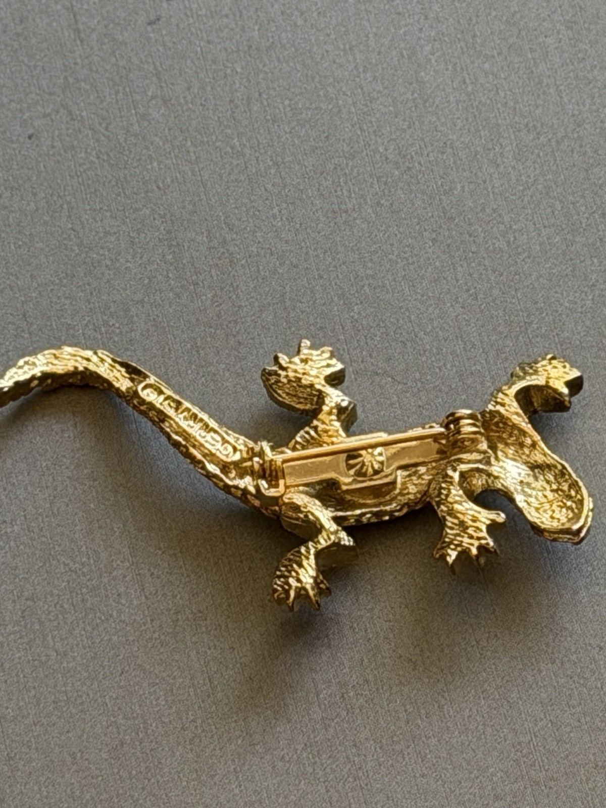Gerry’s Gold Tone Lizard Gecko Signed Rhinestones Brooch Vintage