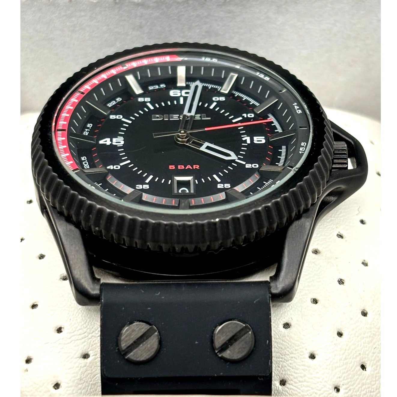 Diesel DZ1760 Rollcage Men’s Quartz Watch Black Dial Silicone Strap 46mm NIBWT