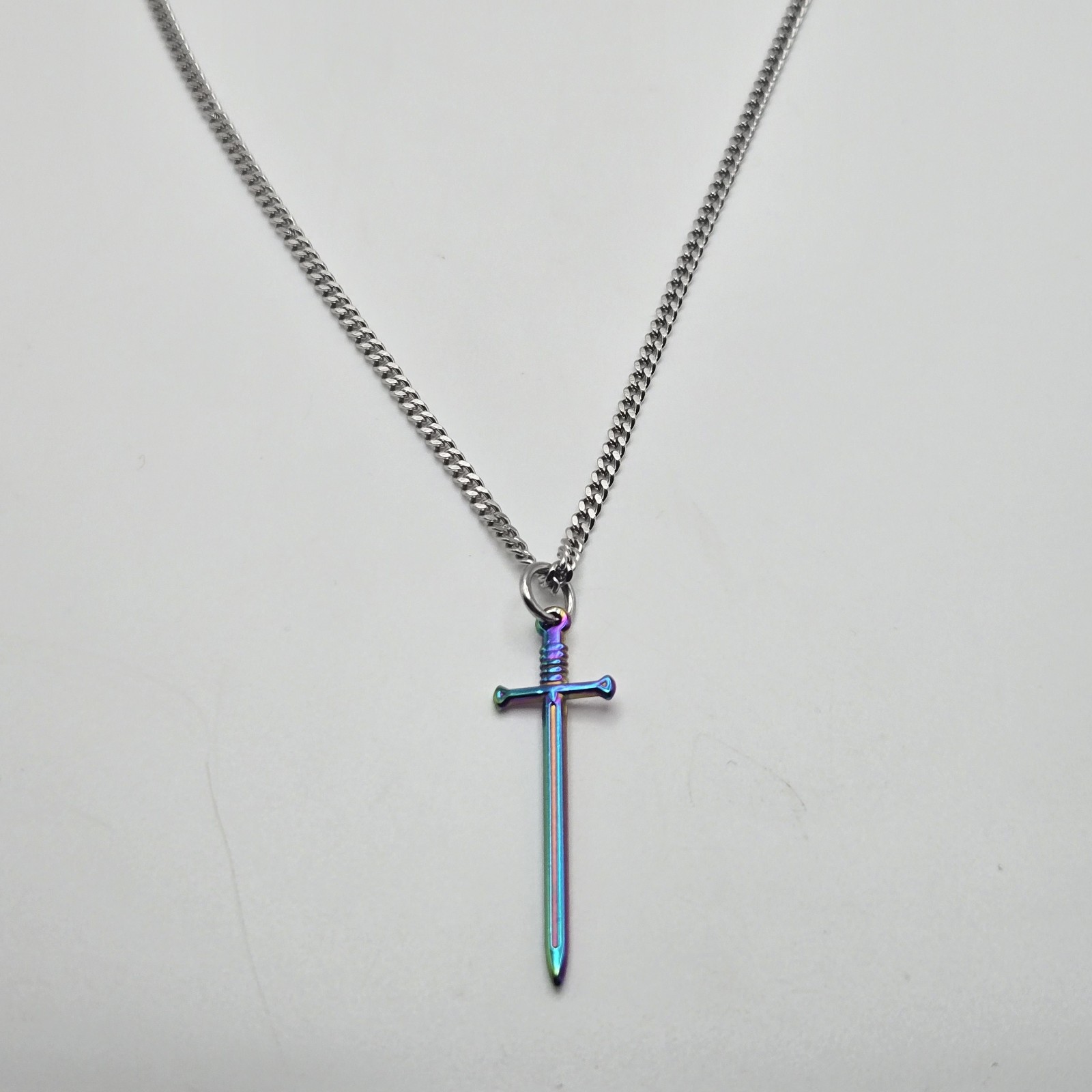 MULTI COLOR SMALL SWORD CHARM / 18″-24″ STAINLESS STEEL CURB CHAIN NECKLACE