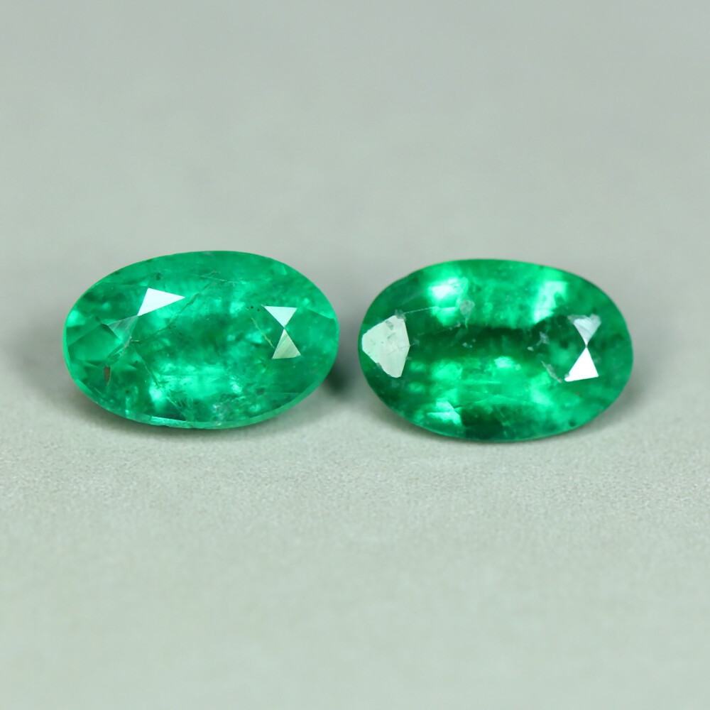 0.82 Cts_Extreme Matching Pair_100 % Natural AAA+ Vivid Green Emerald_Zambia