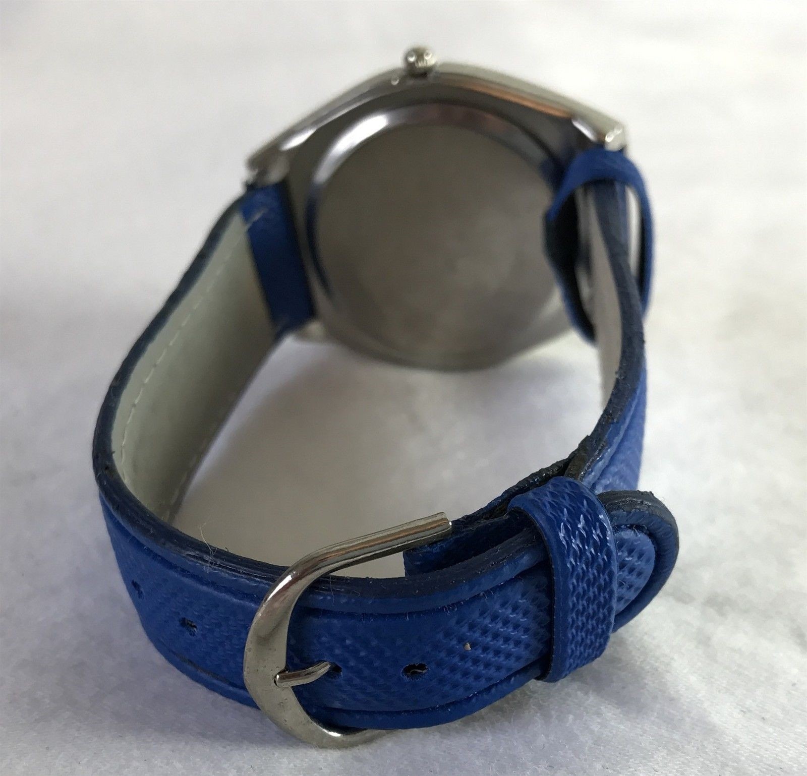 Jing Fang Battery Operated Fashion Quartz Watch LR626 Cell Type (Loose back)