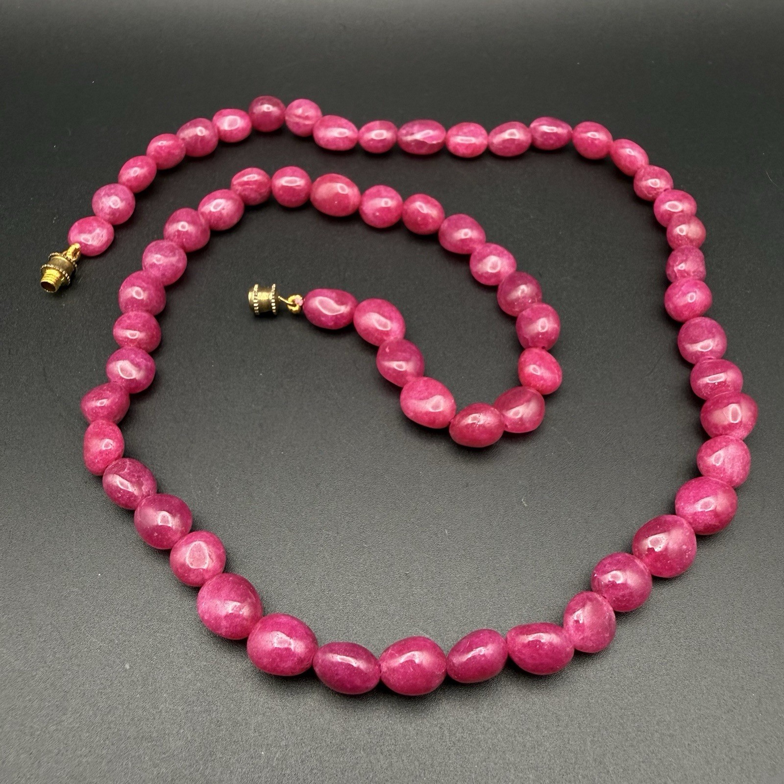 Vintage Pink Raspberry Dyed Jade Quartz Beaded Necklace Fuchsia 22″ Barrel Clasp