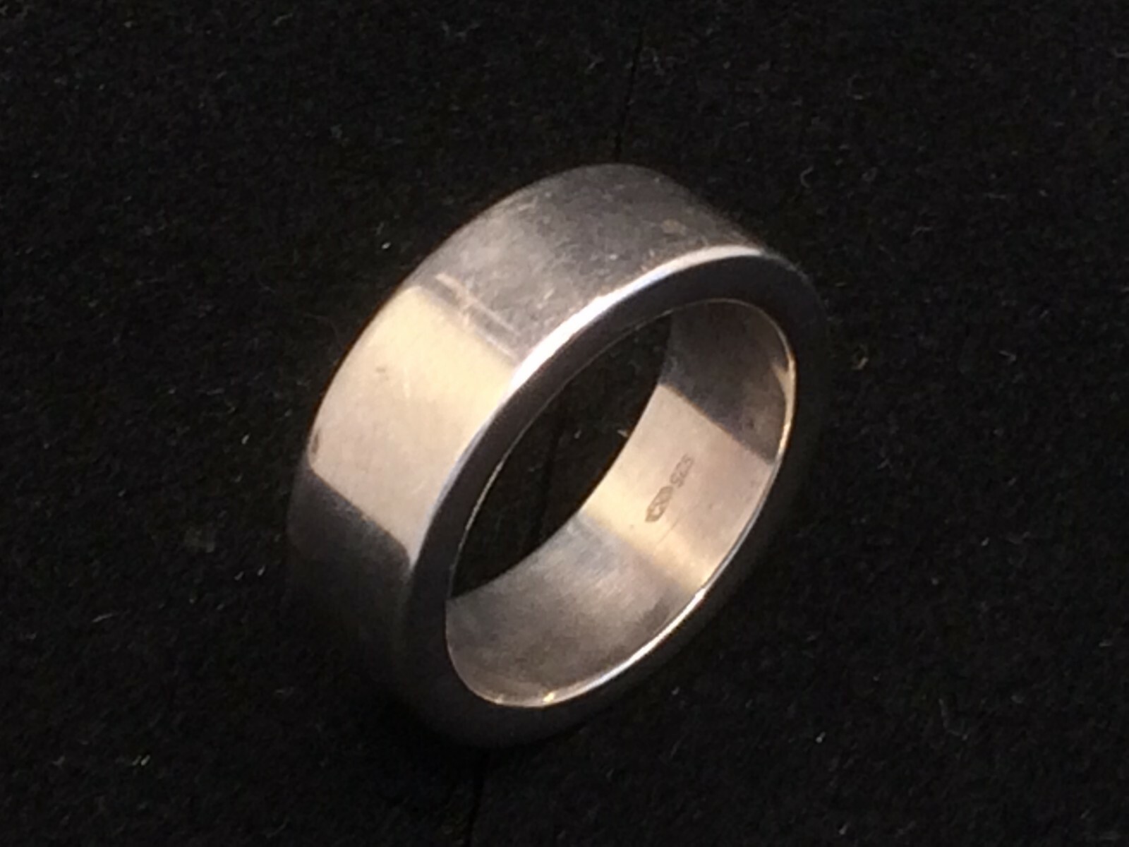Solid 925 Hallmarked Silver Silver Ring 9.18g! 18mm Internal Dimension Designer Hallmark