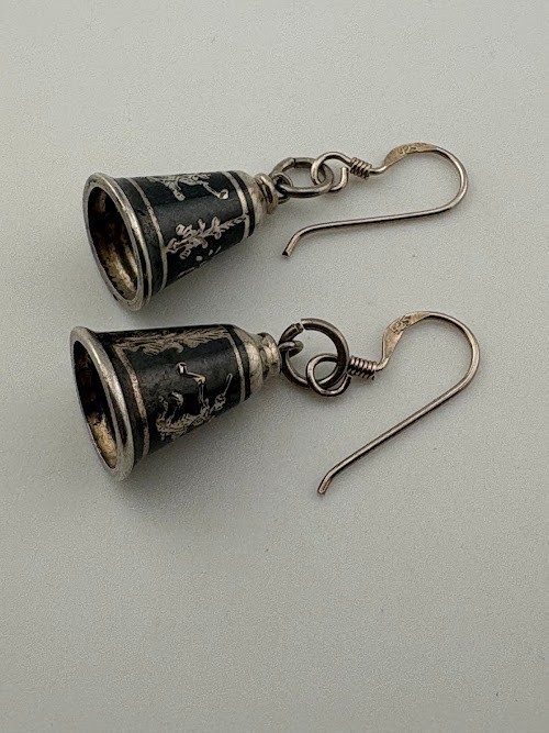 VINTAGE SIAM THAILAND STERLING SILVER NIELLO DANCER DROP EARRING ASIA 1.25″ 3087