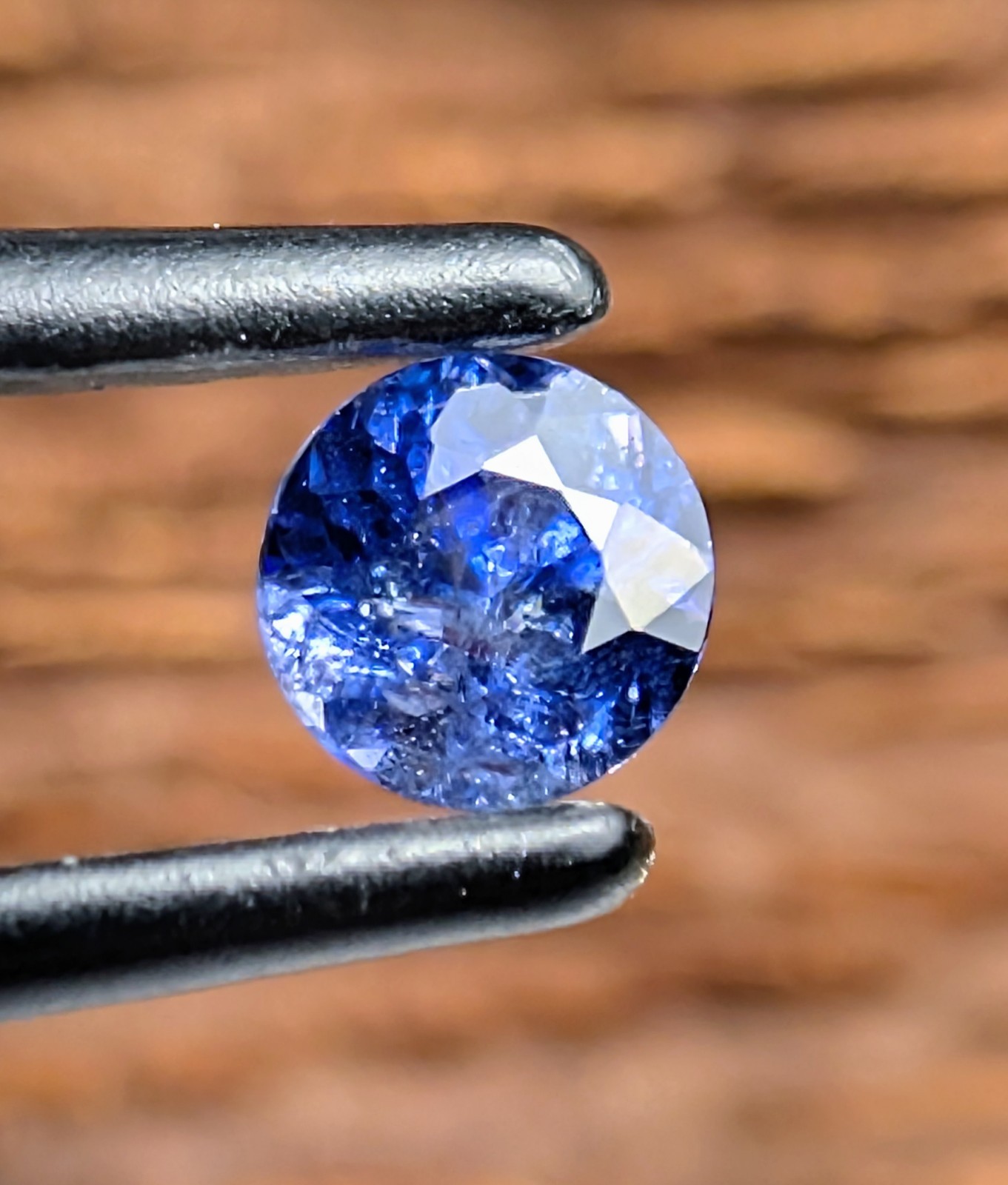 Benitoite: I, round gemstone 0.24 ct