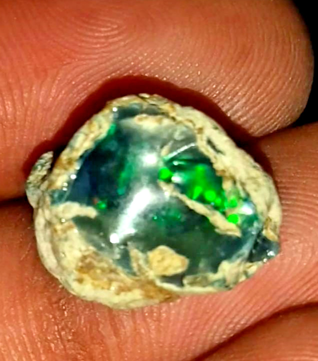 Genuine 6.55 ct Top Grade Black Opal Rough Natural Ethiopian Welo Rainbow Fire
