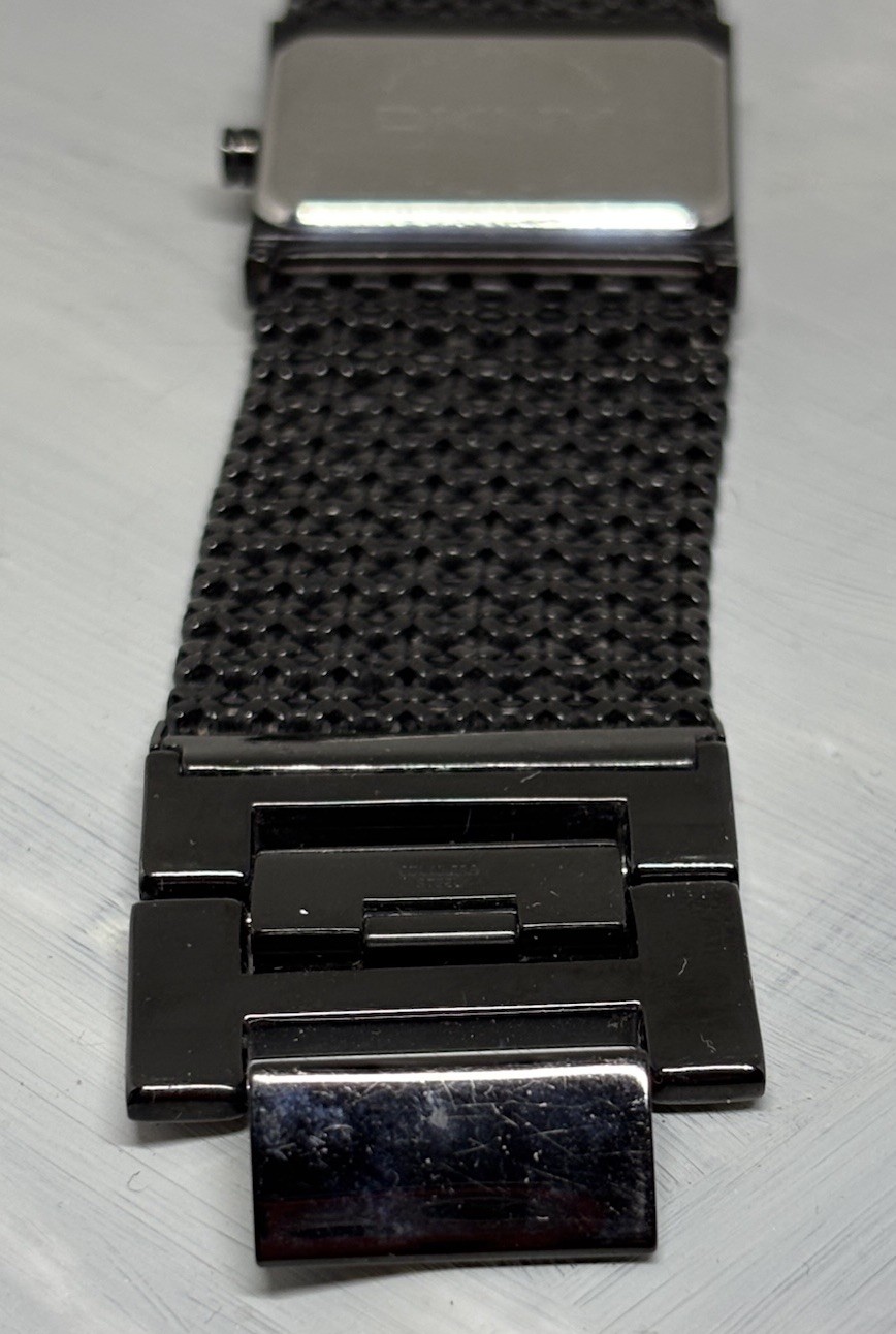 DKNY 32mm Black Case Black Stainless Steel Women’s Watch NY8116 New Battery