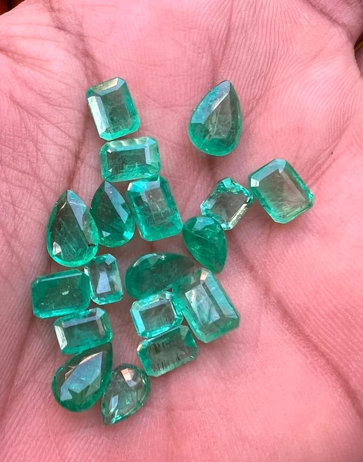 Natural 100 Ct Colombian Green Emerald Mix Cut Loose Certified Gemstones LOT