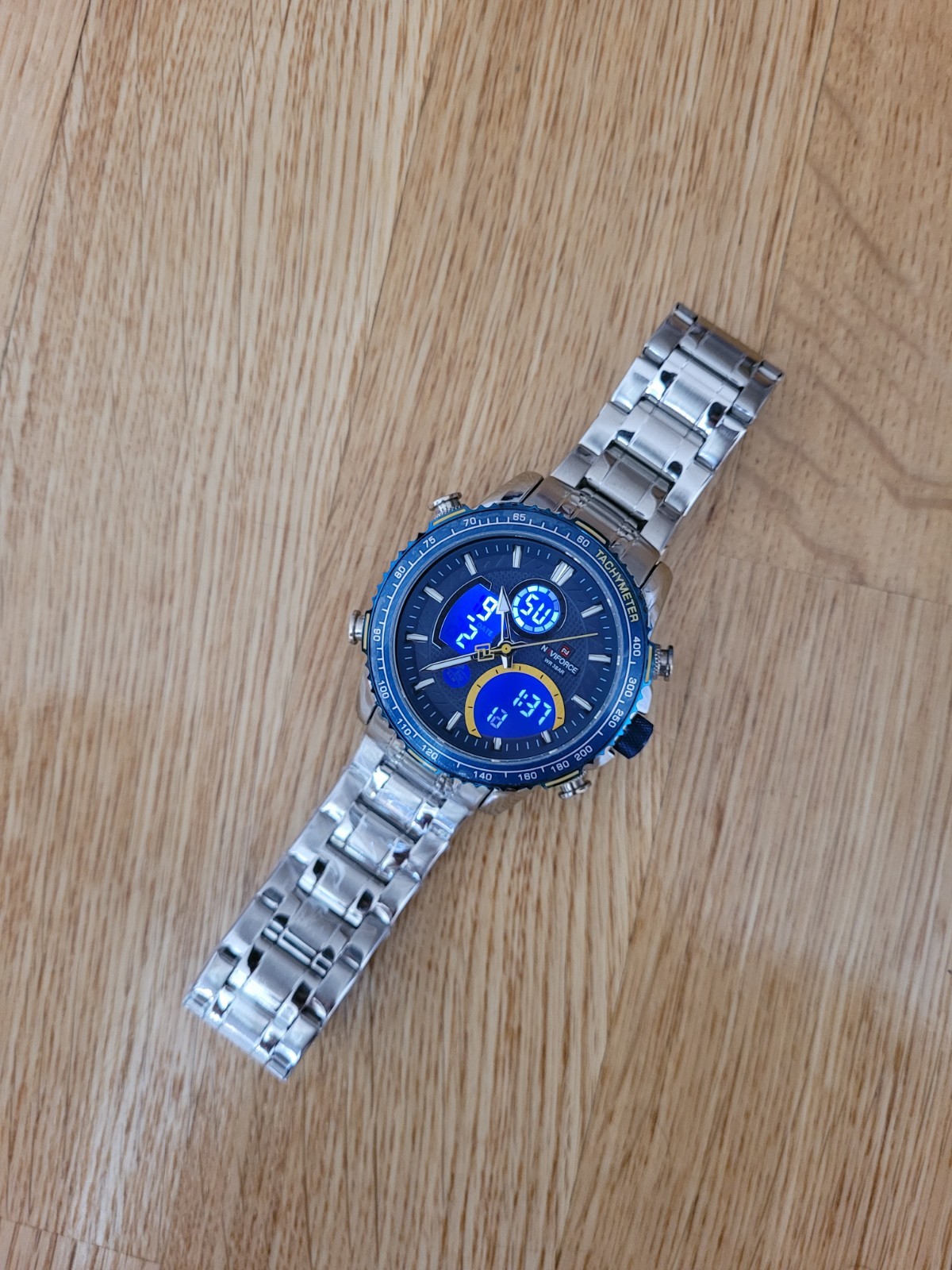 NAVIFORCE New Stylish Dual Display Watch in Stainless Steel For Men