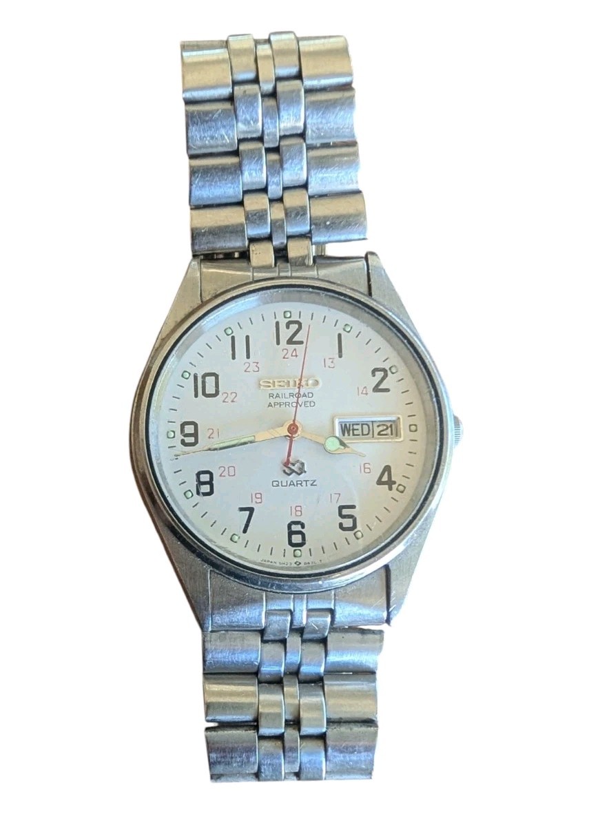 SEIKO 5H23-8A09 RAILROAD APPROVED QUARTZ STAINLESS STEEL WRIST WATCH C