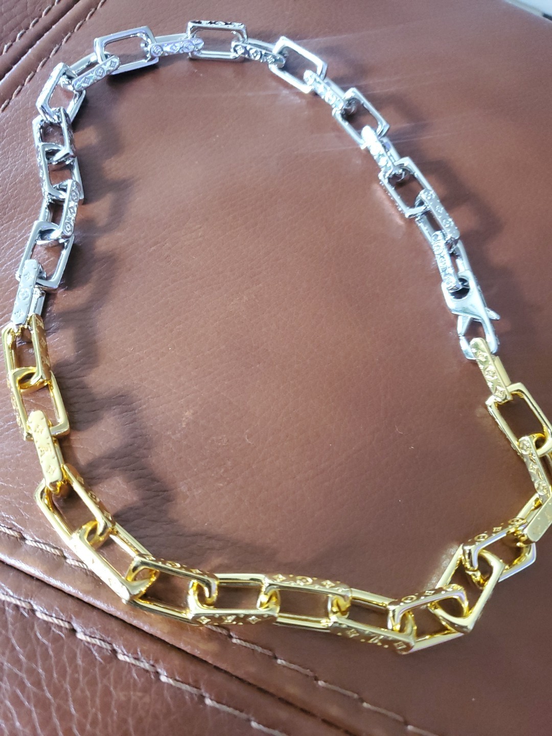 LOUIS VUITTON 20″ Chain Monogram Chain MENS Colorful Beautiful Unworn 2 Tones