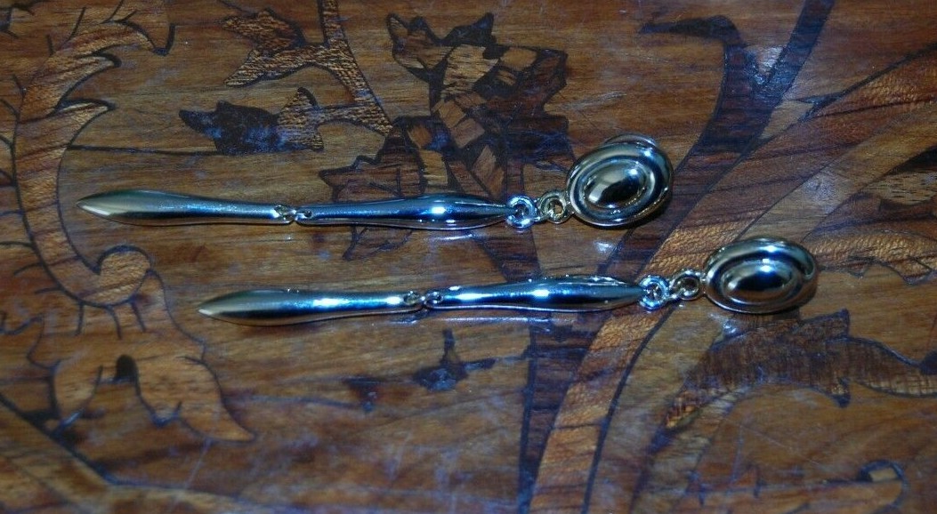 Elegant Vtg 80 Couture Silver & Gold Toned Metal Modern Style Drop Post Earrings