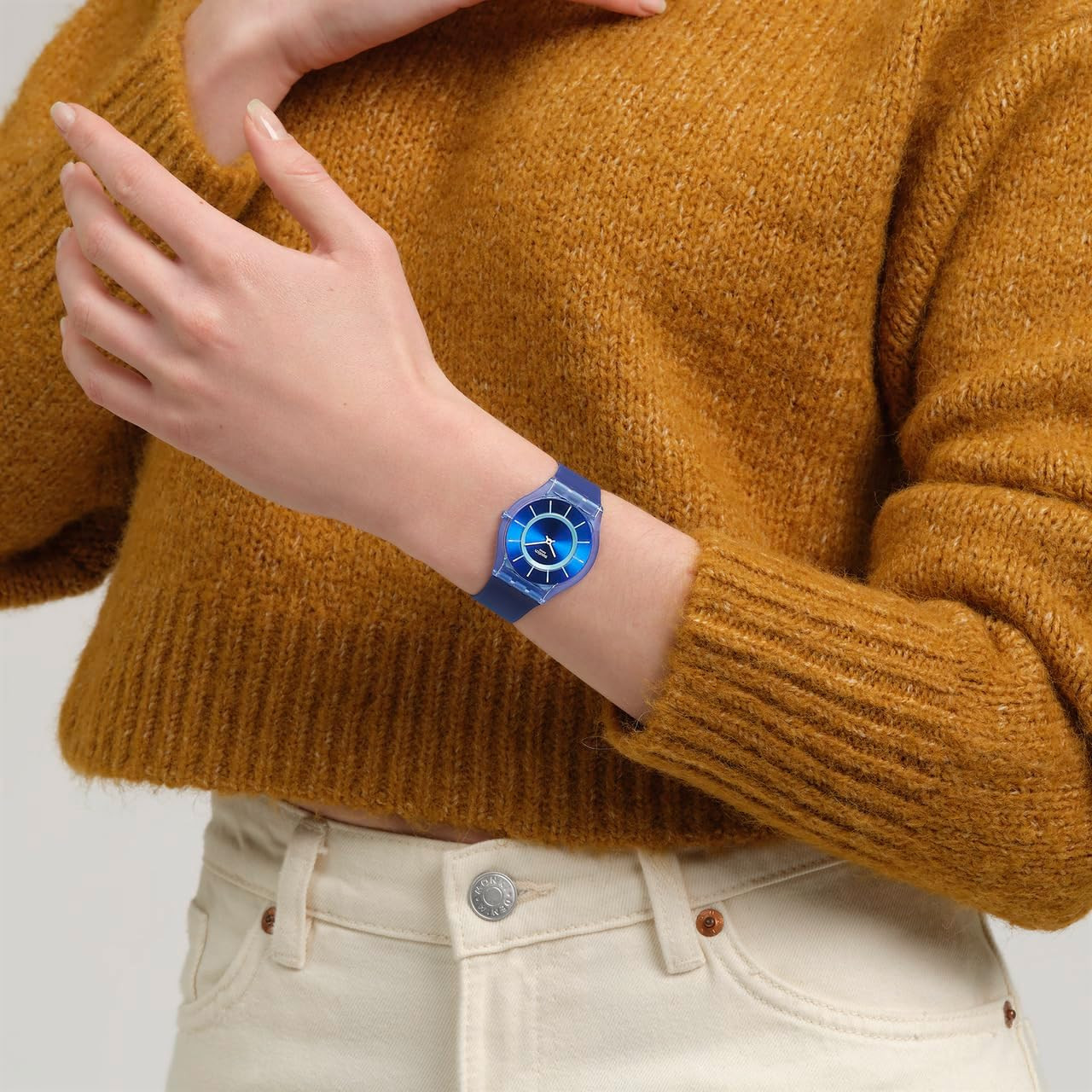 Unisex Waterproof Blue Quartz Watch – Jammy Grape Dream Style