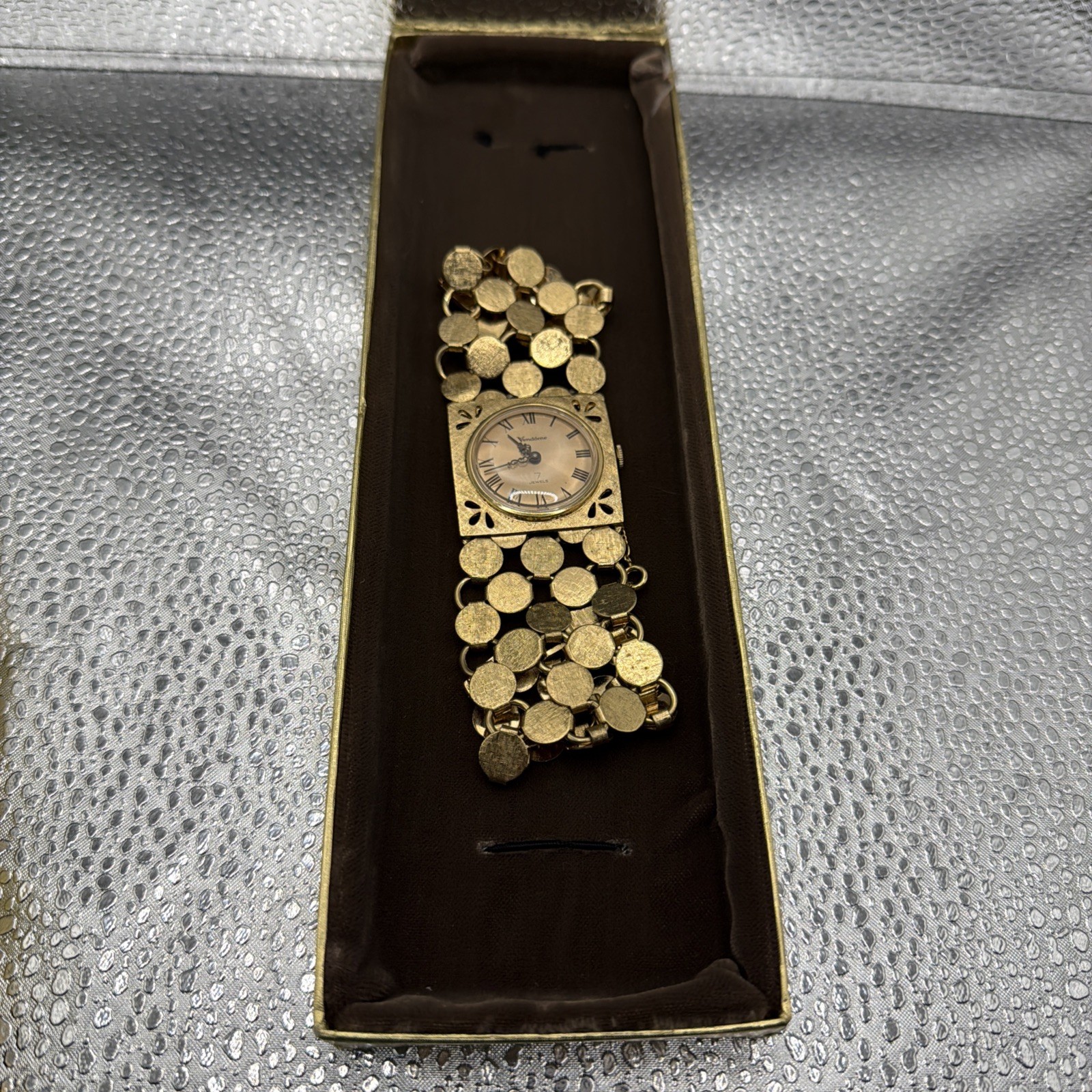 Vintage Women’s VENDOME Gold Tone 17 Jewel Mechanical Bracelet Watch, With Box