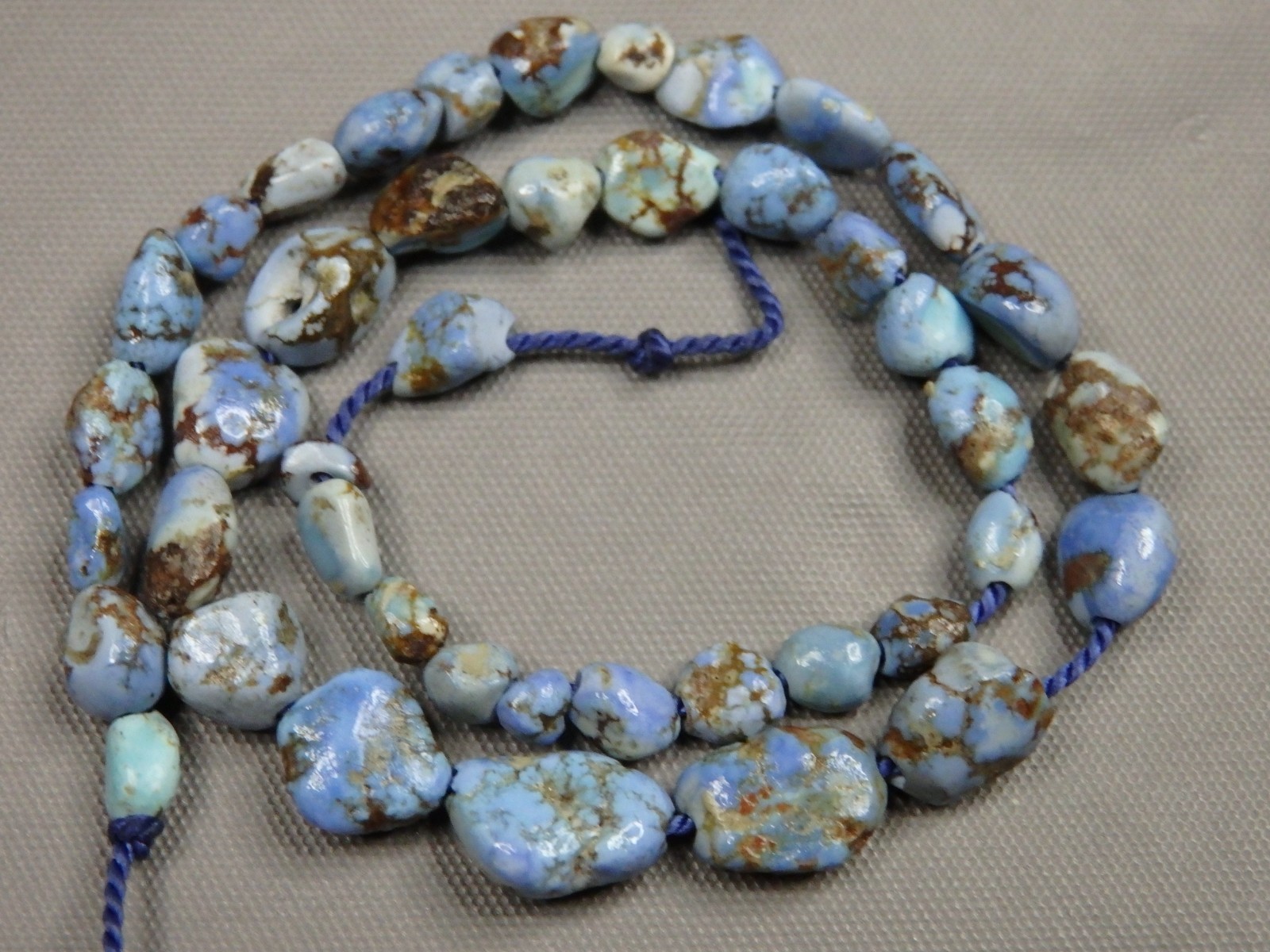 Natural GOLDEN HILLS TURQUOISE 4-8mm Pebble & Flat Nuggets 8″ Strand 18cts😍~C~