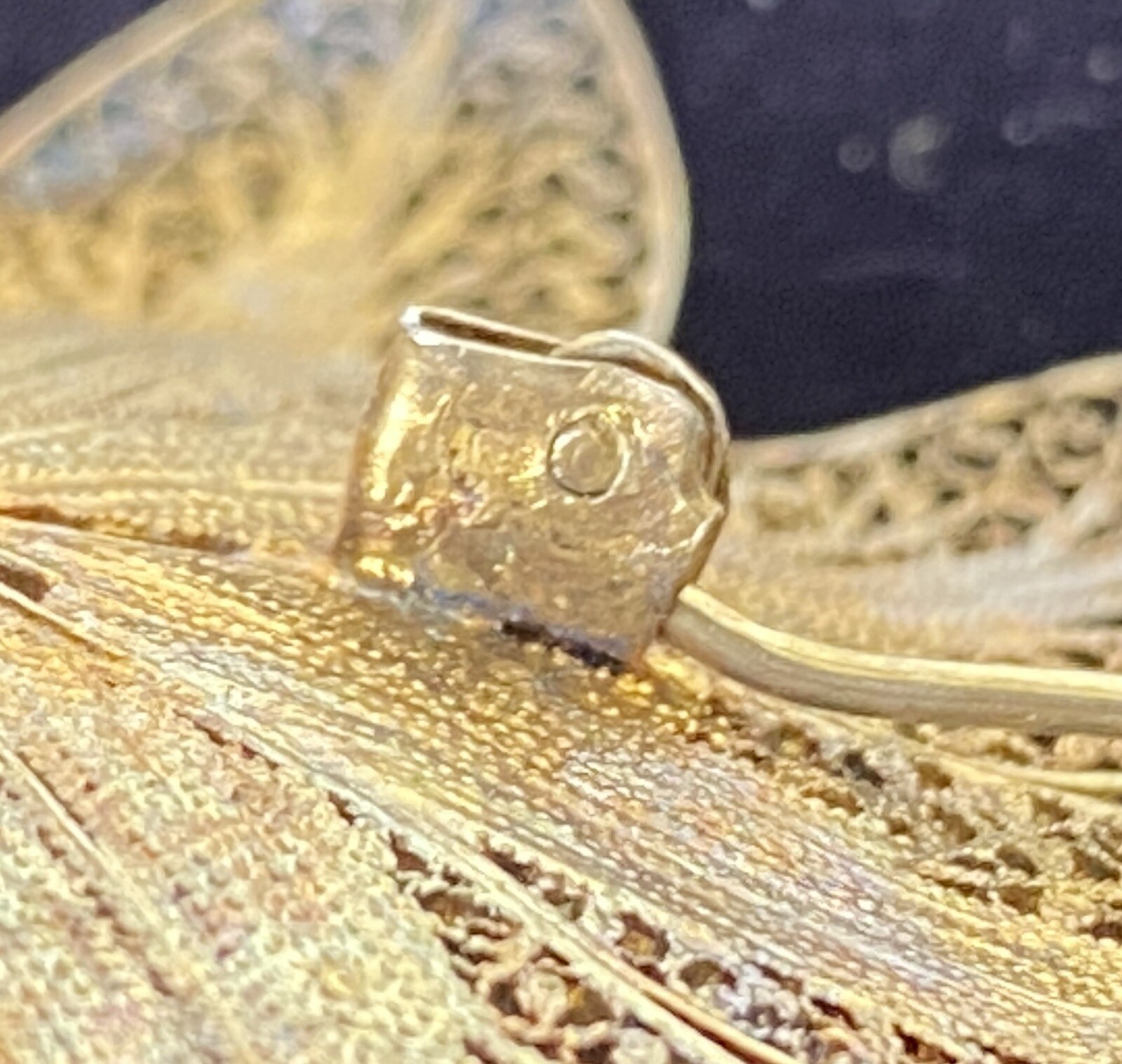 Vintage 2-3/8″ Wide Fine Silver Filigree Flower Brooch with Gold Wash 12 Grams