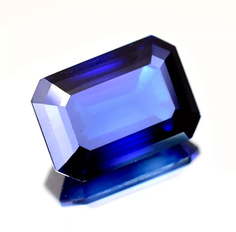 Natural Blue Sapphire Flawless 21 Ct Emerald Cut Certified Loose Gemstone