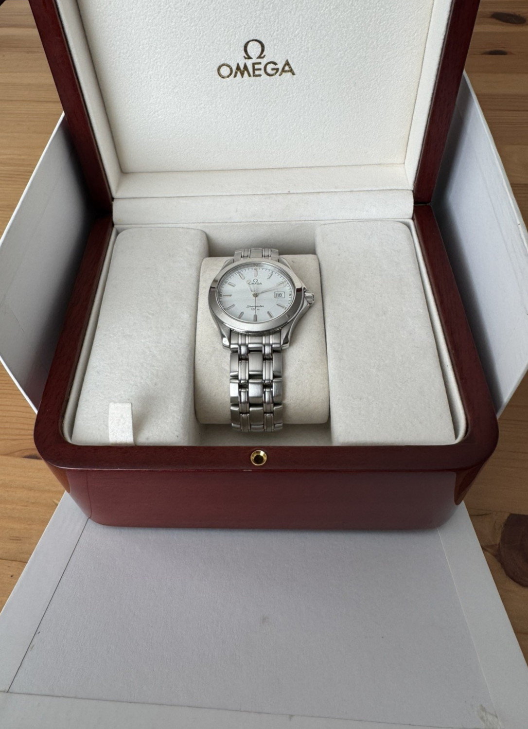 Omega Seamaster 120 36mm White Dial Stainless Steel Quartz 2511.21.00 Watch