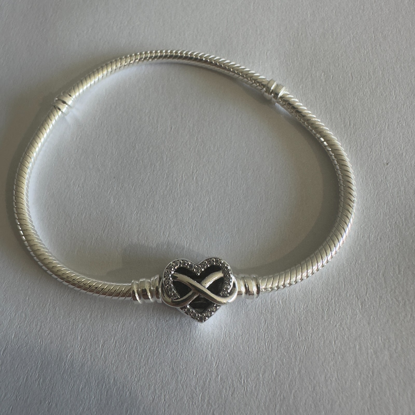 NEW Pandora Moments Silver Snake Chain Bracelet Infinity Heart Clasp