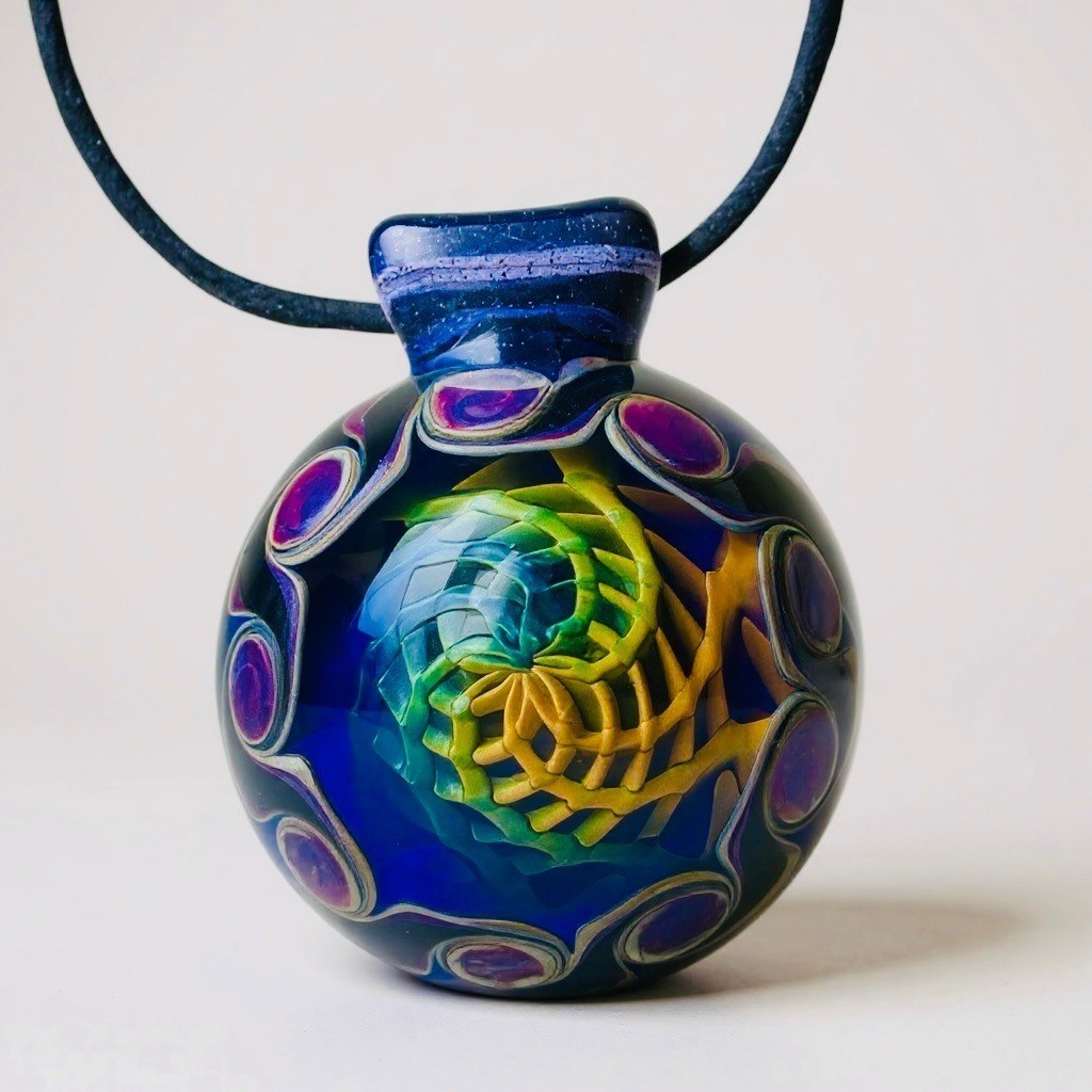 Gorgeous Hand Blown Fume Retticello Weave Glass Pendant Necklace Signed & Dated
