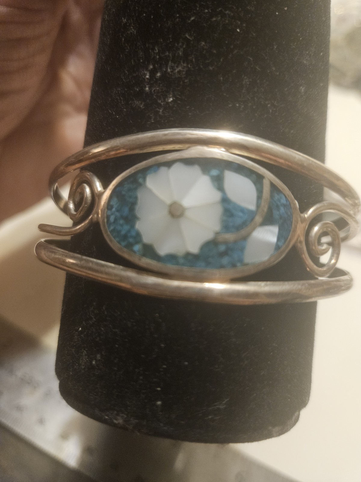 Vtg Mex Bracelet Sm Cuff Inlaid Abalone Mother Pearl Alpaca White Flower 15221☆