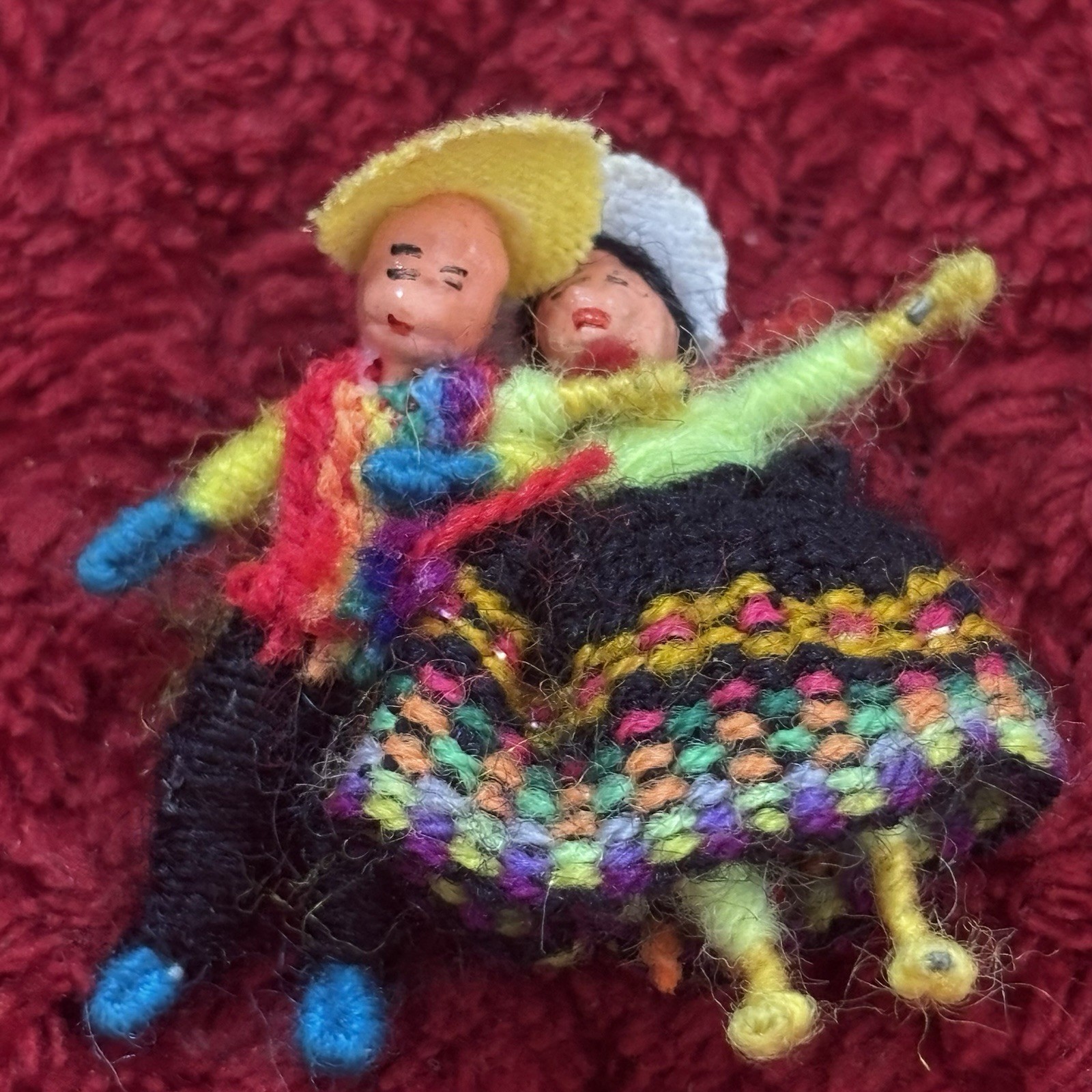 Vintage Handmade Folk Dancing Couple Brooch Pin – Multicolour Yarn Outfits