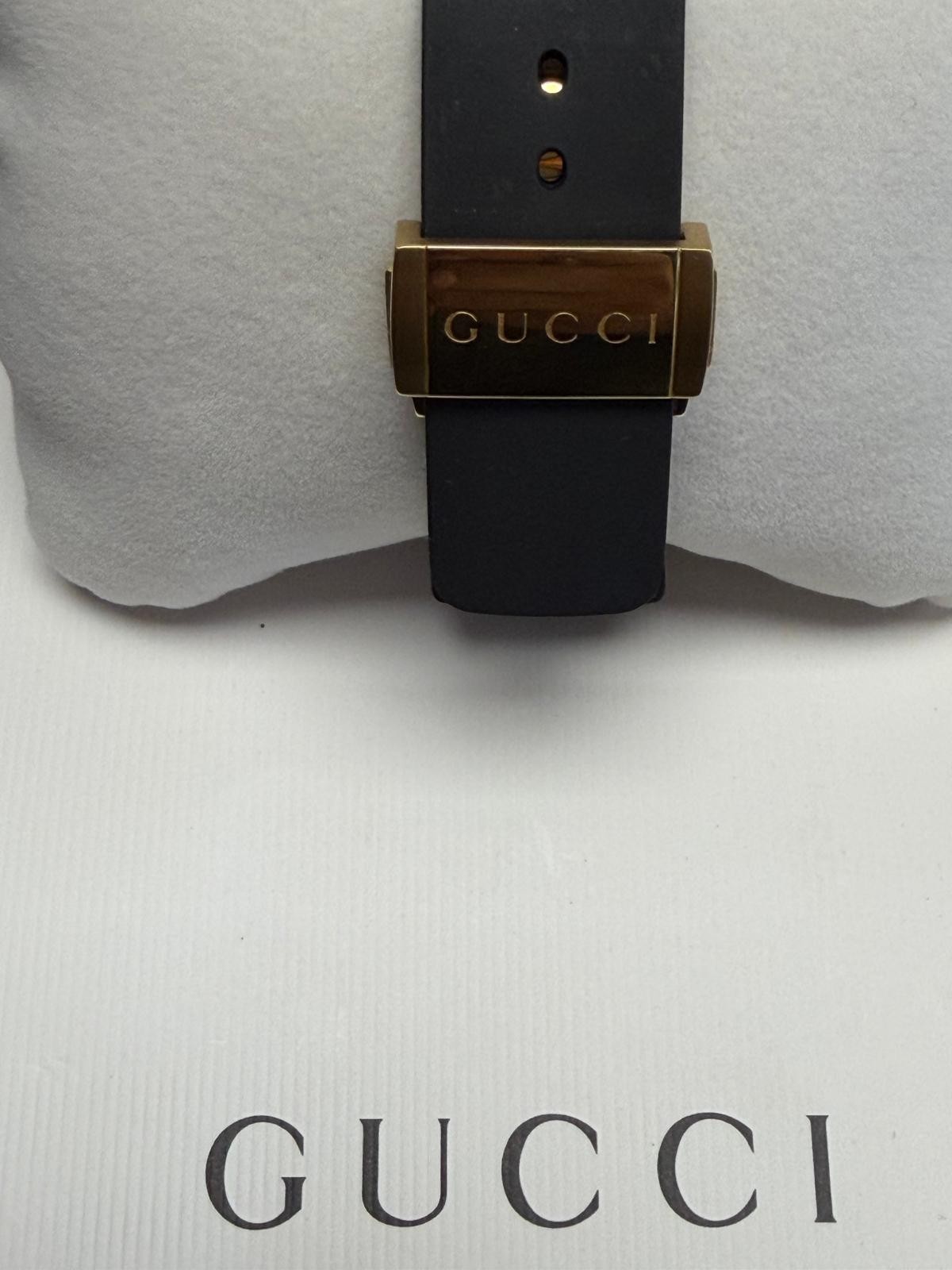 Unused Gucci Dive Black Dial Gold-Tone Rubber Strap 45mm Men’s Watch YA136219
