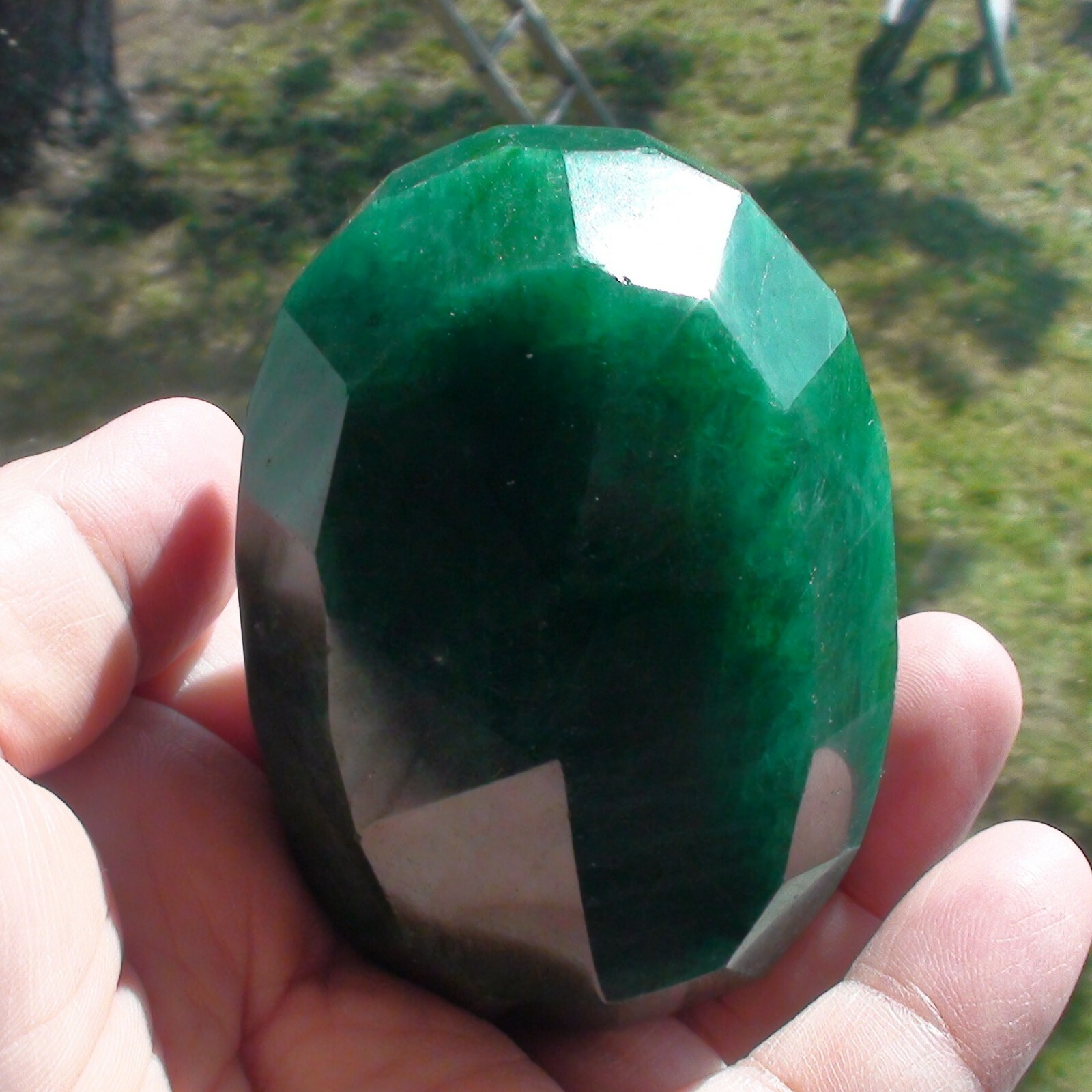 BIG! 1340.0 carat RARE! 100% NATURAL EARTH MINED EMERALD OVAL FACETED CUT