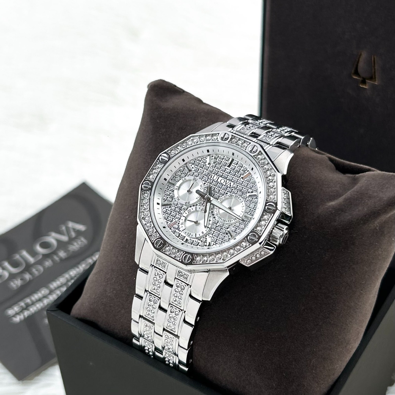 Bulova 96C134 Crystal Men’s Quartz Day / Date Silver Stainless Steel Watch 42 MM
