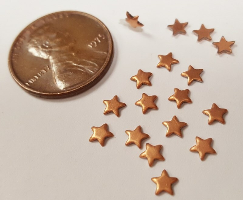 24 VINTAGE STAR FLAT 4mm. COPPER COATED STEEL STAMPING FINDINGS N122