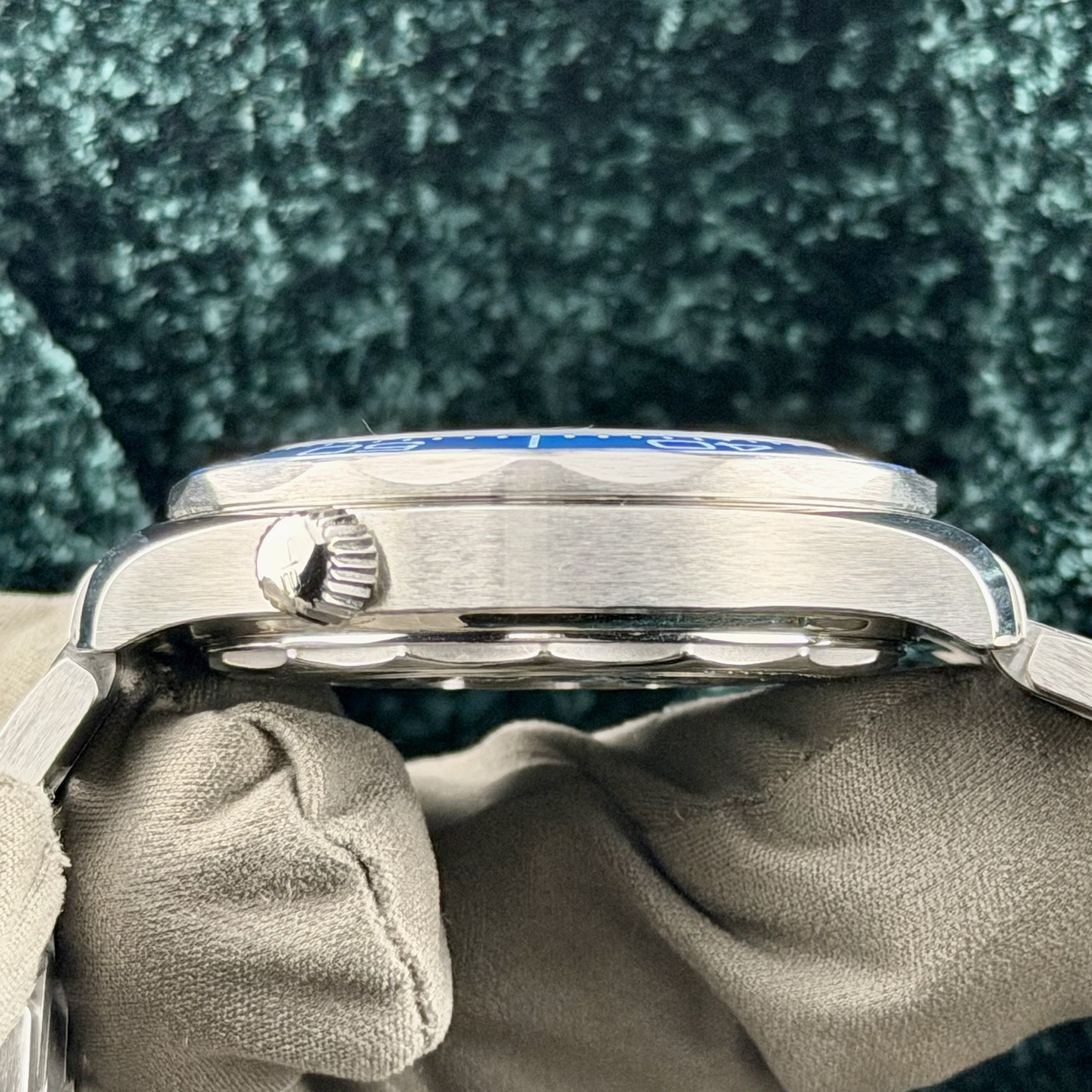 2026 Omega Seamaster Diver Summer Blue Edition 42mm 210.30.42.20.03.003 Warranty
