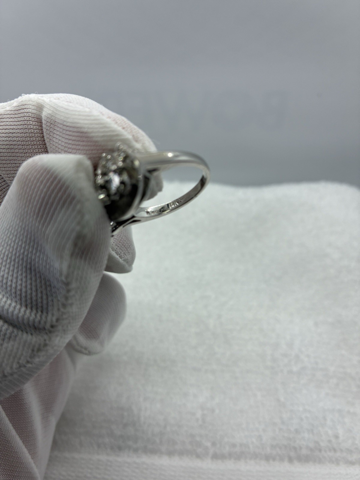 LADIES 14K WHITE GOLD DIAMOND RIGHT HAND RING UNIQUE LEAF/FEATHER DESIGN