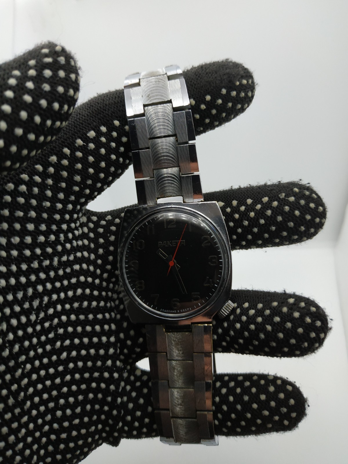Men’s Dress Vintage USSR Watch RAKETA Mechanical 2609.HA Retro Soviet Black Dial