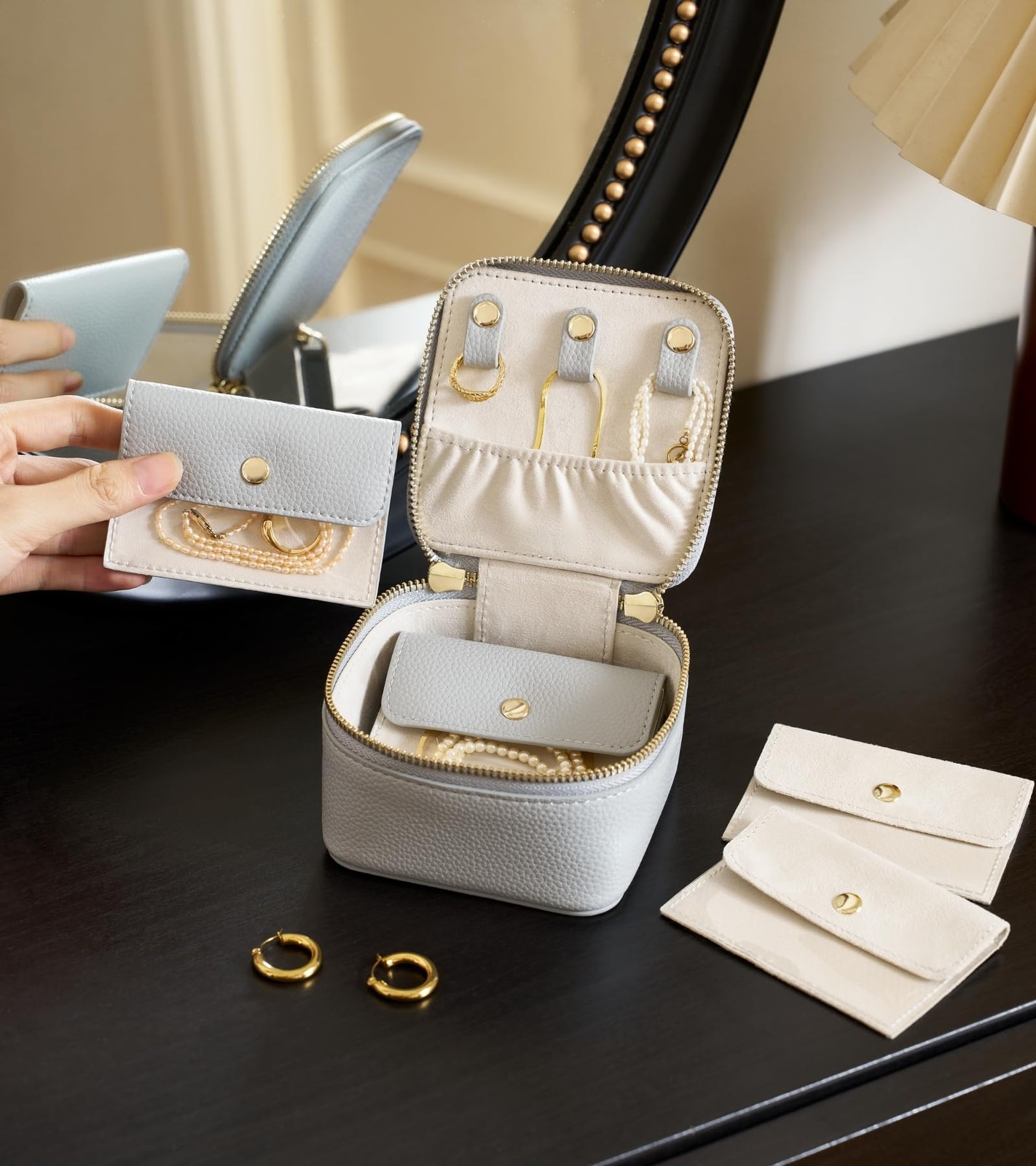 Small Jewelry Travel Case for Women Mini Jewelry Box Organzier Traveling with…