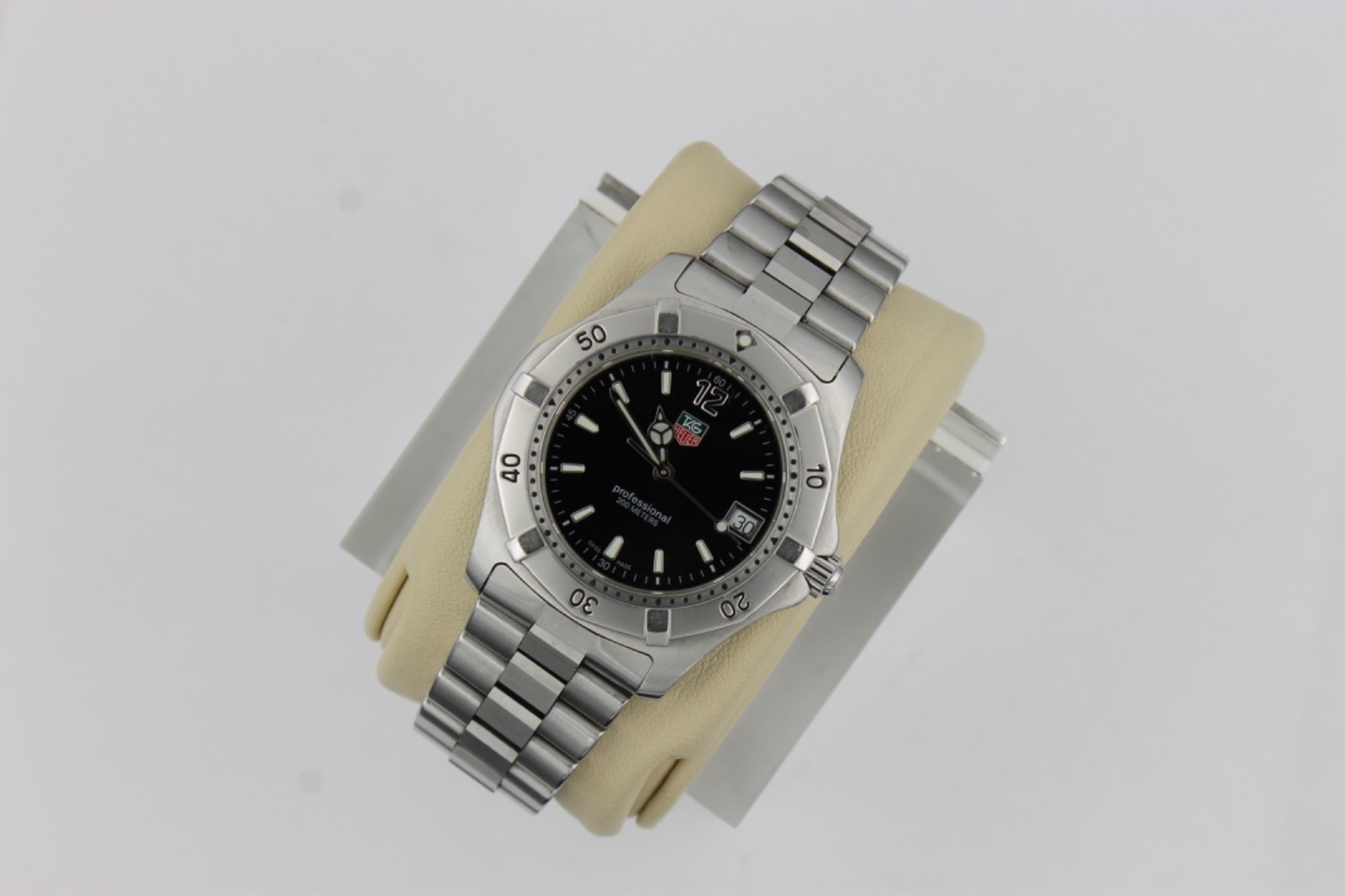 TAG Heuer WK1110.BA0317 Mens 2000 Series Professional Quartz Watch Black 8″ 9″