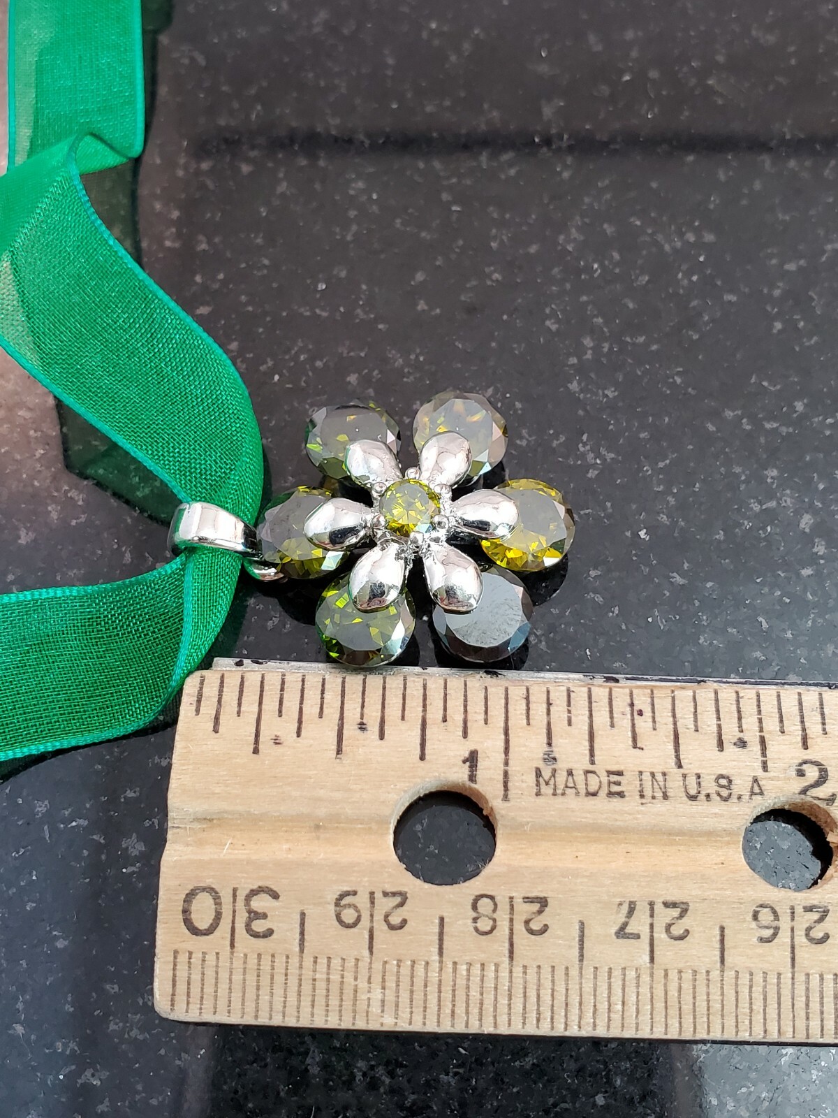 Olive Green Faceted Crystal Flower Pendant Necklace 18kt GF Stamped
