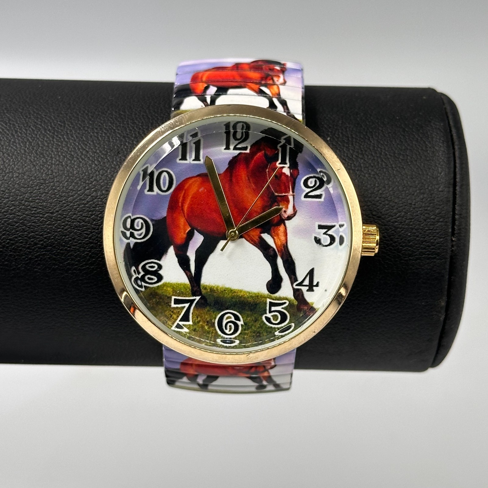 Varsales Horse Watch Women Gold Tone Stretch Band New Battery 6.75″